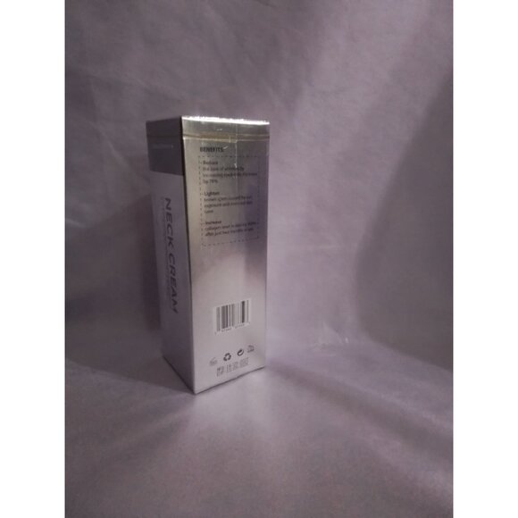 Pharmitalia Anti-Aging Neck Cream Firming & Tightening Treatment - Picture 4 of 4